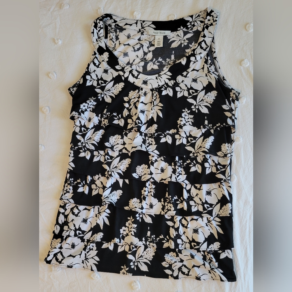 White House Black Market Sleeveless Top